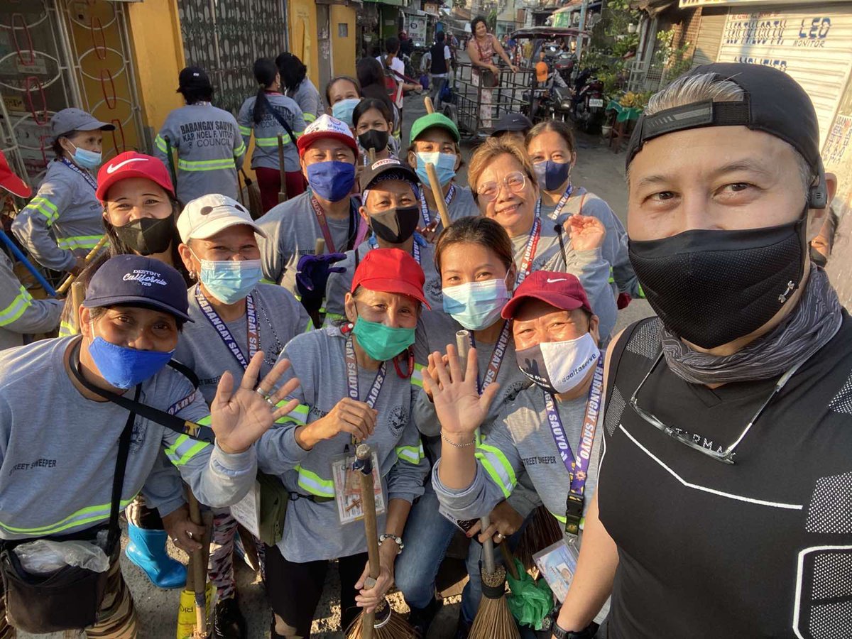 AttyKitBelmonte's tweet photo. Na-miss ko mag long run sa district. Ang sisispag ng mga taga Brgy. Sauyo! 💪🏽 https://t.co/41loOG63Aj