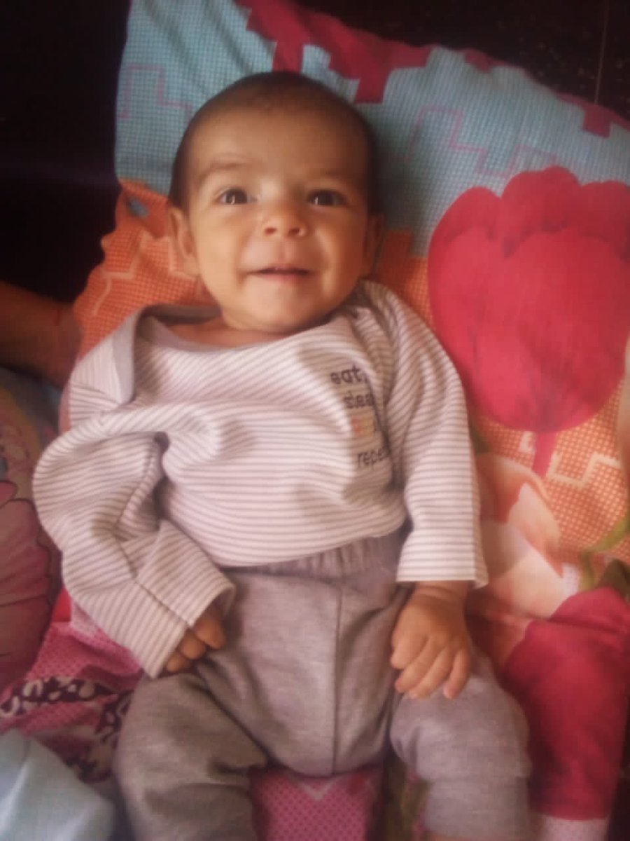 AlexaGomezDos's tweet photo. Buenas noches. Este hermoso bebé se llama a José Gregorio y tiene casi tres meses de nacido.Son de Barquisimeto y viajarán a Caracas el lunes porque deben operarlo del corazón.Sus padres no tienen recursos y necesitan de nuestro apoyo. Con Bs. 4 pudiéramos apoyarlos ♥️ GRACIAS🙏🏼 https://t.co/qt95MwptV0