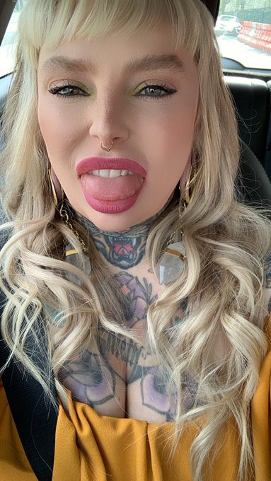 @SuicideGirls has already been such a cool website to be a part of :) y&rsquo;all so welcoming 😭😭😭😭 https://t<a class="tags" href="/tag/suicidegirls">@suicidegirls</a>