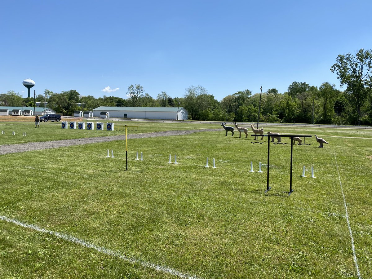 Centershotcomp's tweet photo. Ranges are all set up in Hillsdale,MI. Ready for NASP and Centershot archers in the morning! #nasp/ibo3D https://t.co/UsZSgFThZU