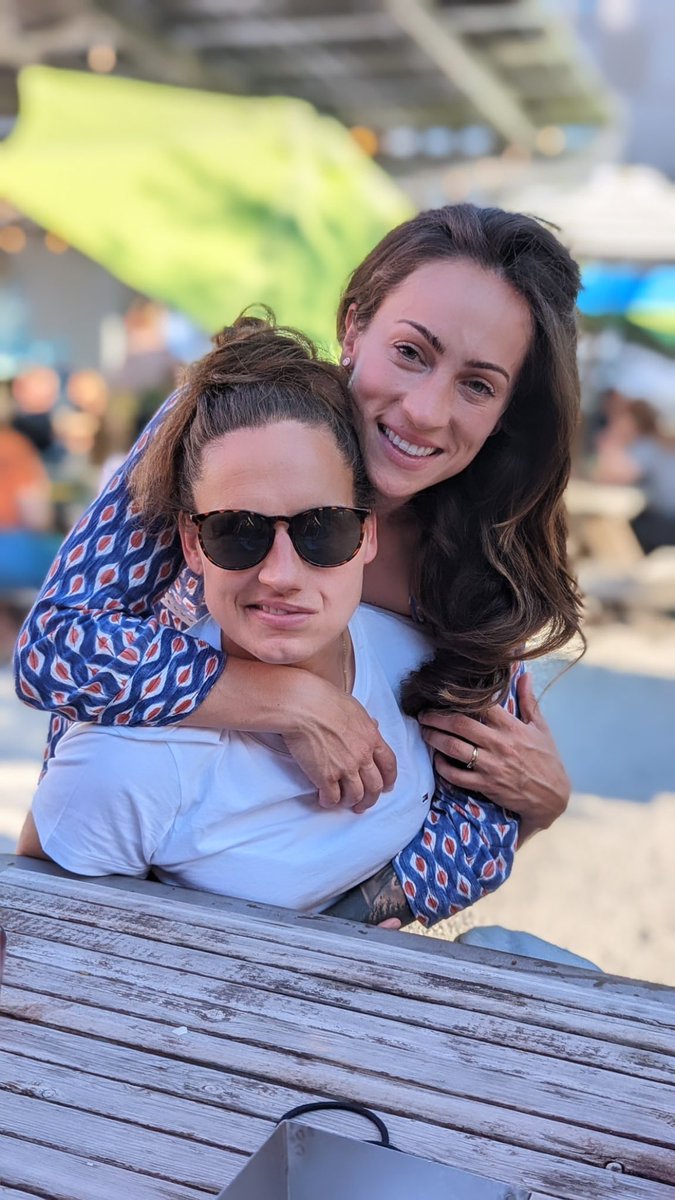 Ella Masar tweet media