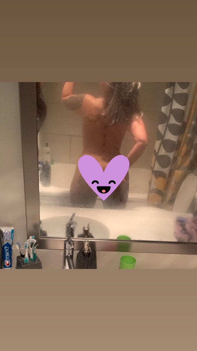 #onlyfansbabe #onlyfanspromo #adultcontent #sellingnudes  #sellingcontent 

Retweet this picture and I’ll send it without the heart. 💦😜 

Retuitea está foto &amp; te la envío al privado sin el corazón 💦😜