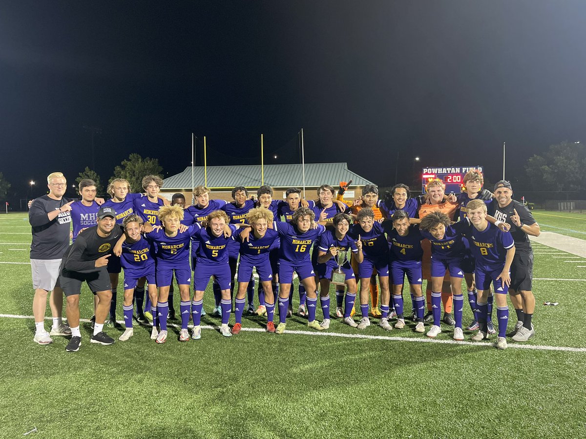 VM_757soccer's tweet photo. Boys 5B Final (AET/90’):
[1] Menchville 4-3 [2] Kecoughtan

The Menchville Monarchs is your Class 5B champions!! ⚽️🏆

 @757soccer @757_HS_Soccer @757teamz @Ray_Nimmo https://t.co/72Cv2wmre7
