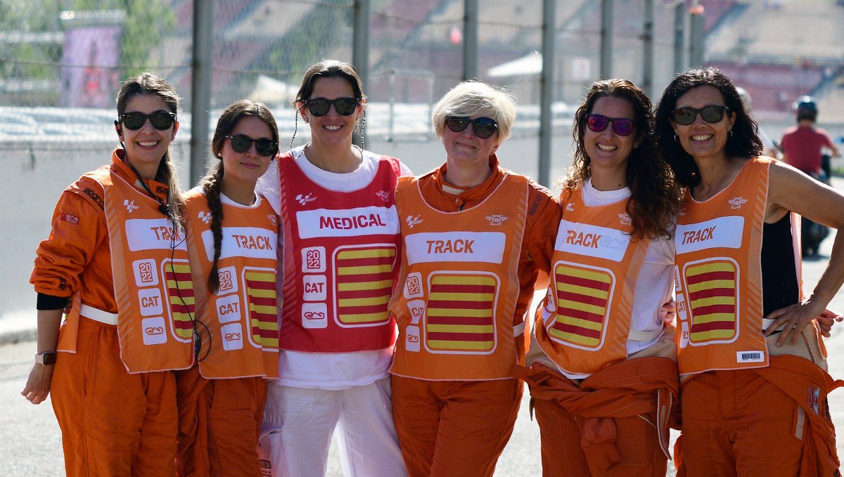 inesaranci's tweet image. Gaudint d’un nou any a #MotoGP2022!! Nivelazo al #control5! @Circuitcat_es Gran cap de setmana!