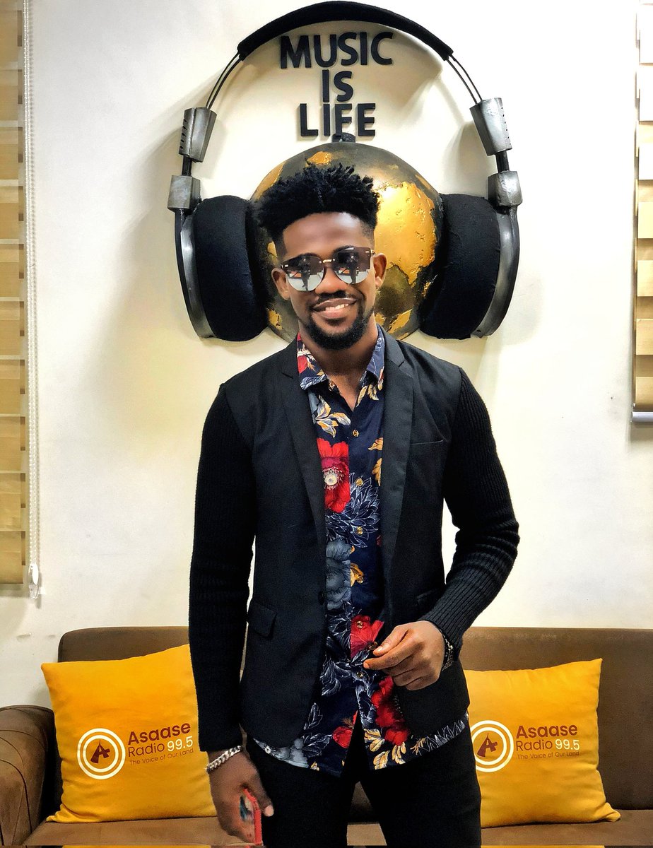 Where words fail, music speaks. It has always been my refuge. It needs no permission into my heart. 
#SDmusic #love #music #smile #Gospel #language #acoustic #radio #asaase #positivevibes