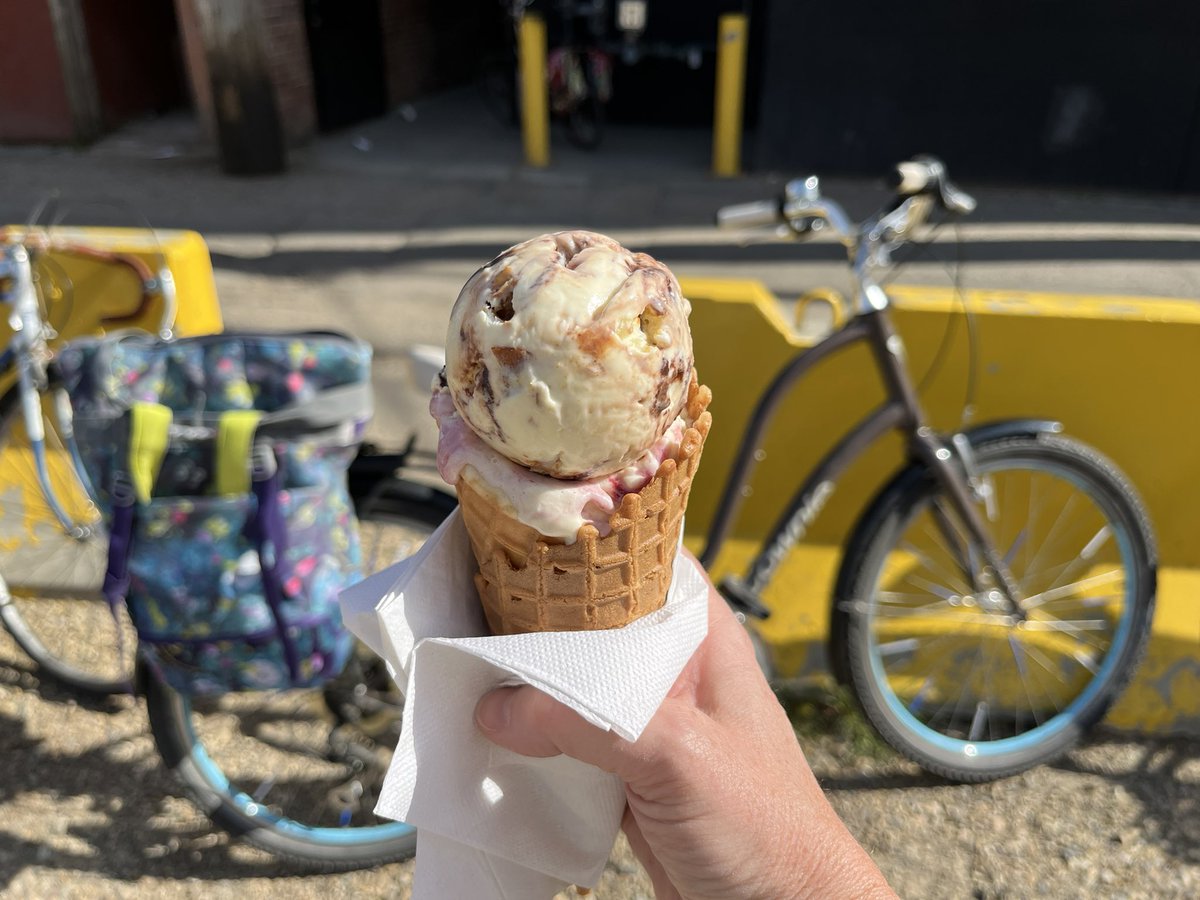 isla_rambles's tweet photo. @FWBRyeg Thanks for organizing @H_Y_L ! Best ending to a bike ride. #MadeByMarcus https://t.co/UFlzzENrL0