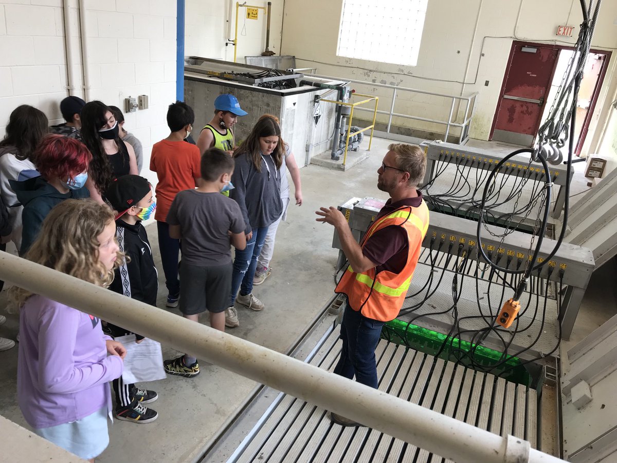 AvonHahn's tweet photo. During our visit to the Ontario Clean Water Agency, we learned how our dirty water is cleaned before returning to the Avon River. Thank you Sean for all of the informative and eye opening information. Students made meaningful connections and asked great questions. https://t.co/BTSxJx7UmE