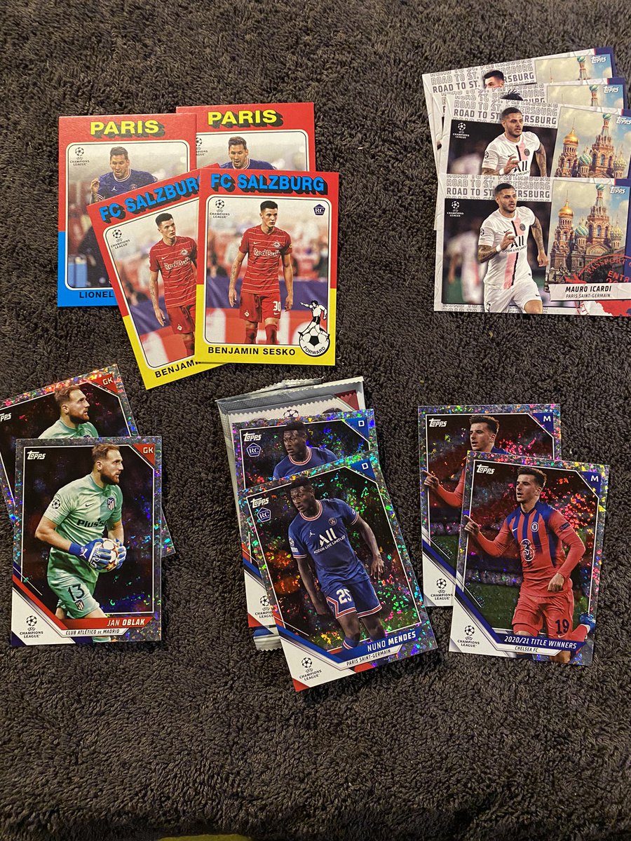 adr1ann3ff's tweet photo. Feeling a bit ripped off @Topps , it’s an issue when you open 2 blasters and most of the inserts were dupes… https://t.co/UQLPCIlRea