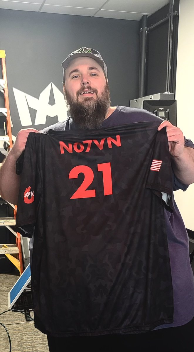 iN07VN's tweet photo. @kdub1003 wearing the best jersey in PUBG comp 🔥🔥🔥 #vigorUS https://t.co/x6Yml98xUl