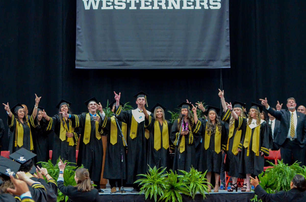 We are so proud of all of our senior graduates and all of their accomplishments. We can't wait to see what your future brings. Congratulations Emily, Aryana, Javier, Sonia, Yasmin, and Karina! 
ONCE A WESTERNER, ALWAYS A WESTERNER.
🖤💛📣🎓 #classof2022 #lhscheer #lubbockhigh