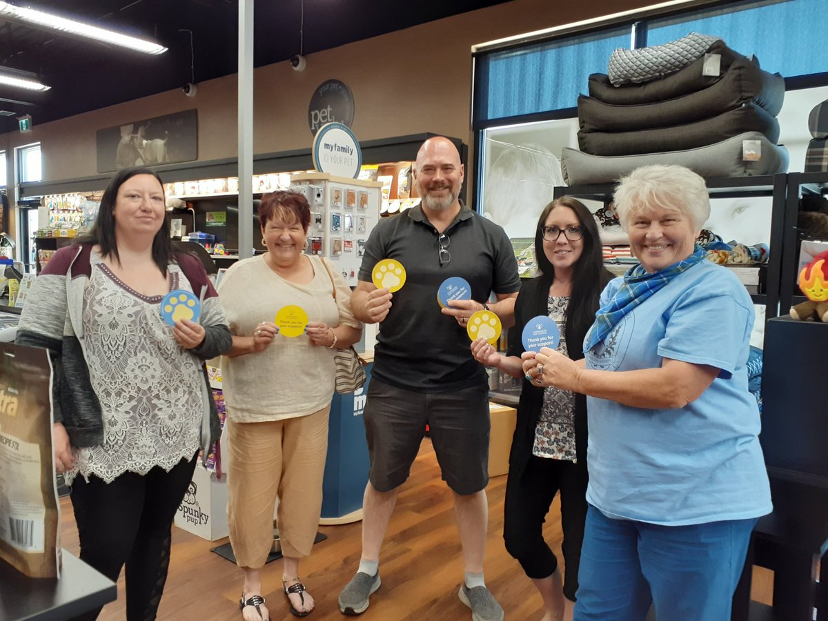 Roxanne_Carr_'s tweet photo. Thank you @petvalu #Baseline for initiating the PAWS donation program to support @GEARescue as the #shpk #CatShelter @StrathcoCounty operators. @RodFrank12 @btonita https://t.co/sBDtgIVaAO