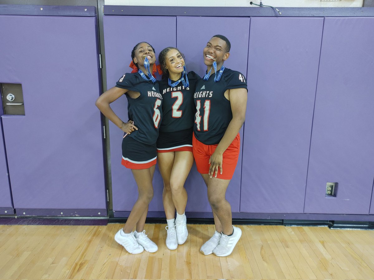Wichita Heights Cheer tweet media