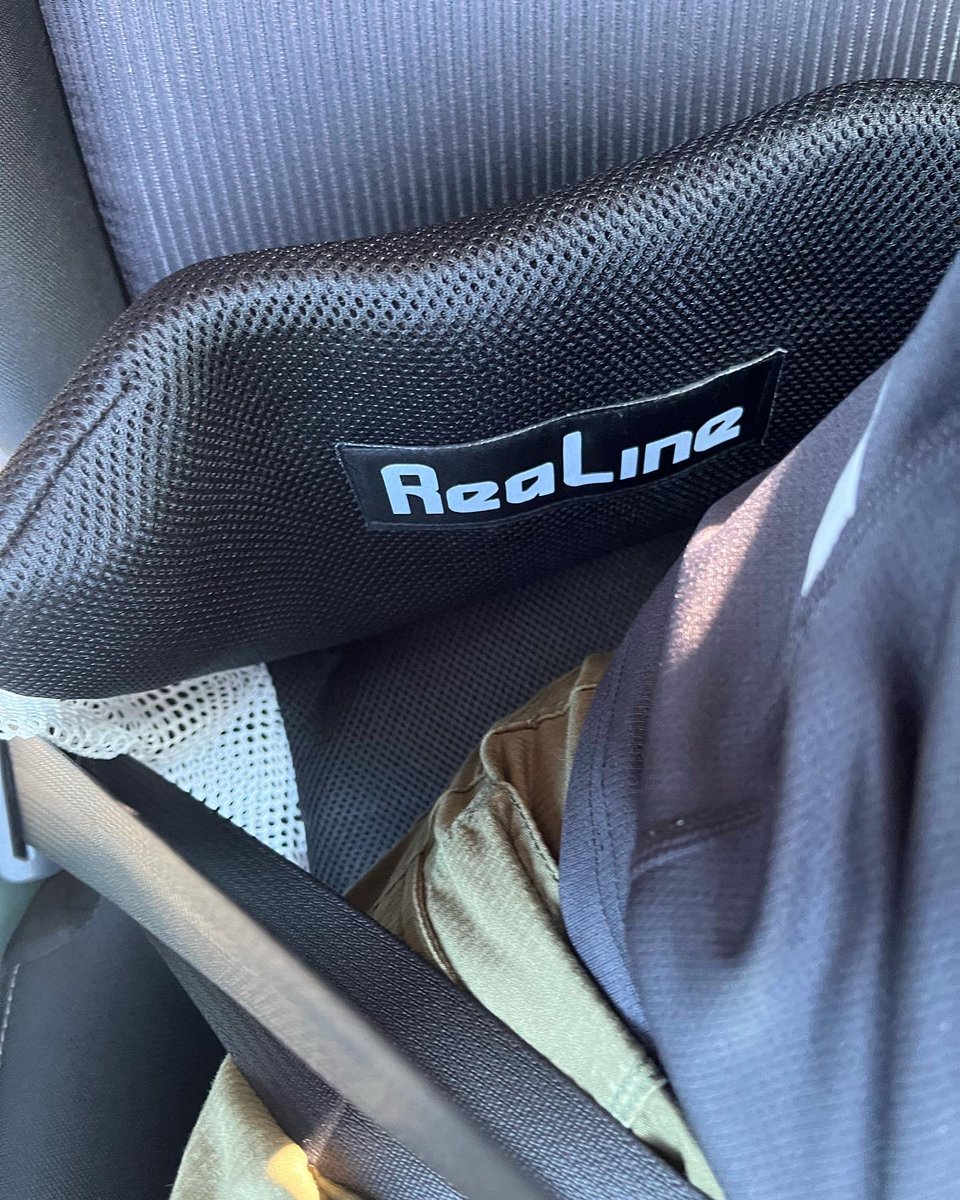 GLABのリハビーチェアについて聞いてください！！
新しい仕事になり、毎日、通勤に1時間半〜2時間半かかります。
日々の長距離運転のせいもあり、うちの親父は最近まで腰椎椎間板ヘルニアで足を引きずって歩いてました。