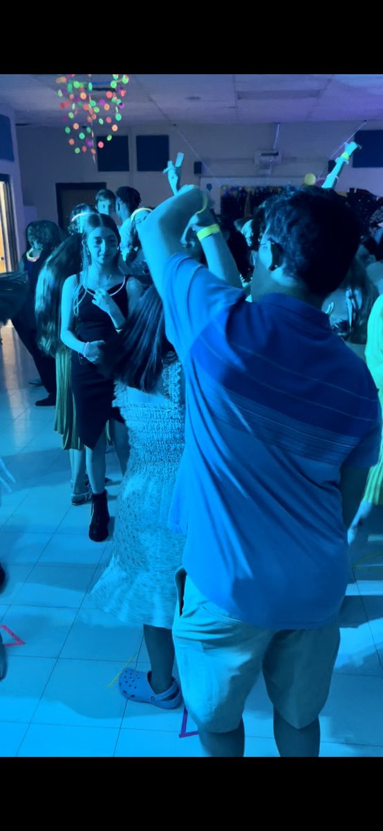 AngelRucciSLP's tweet photo. PMS student council and parents did an amazing job of making our 8th graders feel special for their final celebration as middle schoolers #8thGradeDance #LifeSkills #Inclusion https://t.co/xl8DluvfY6