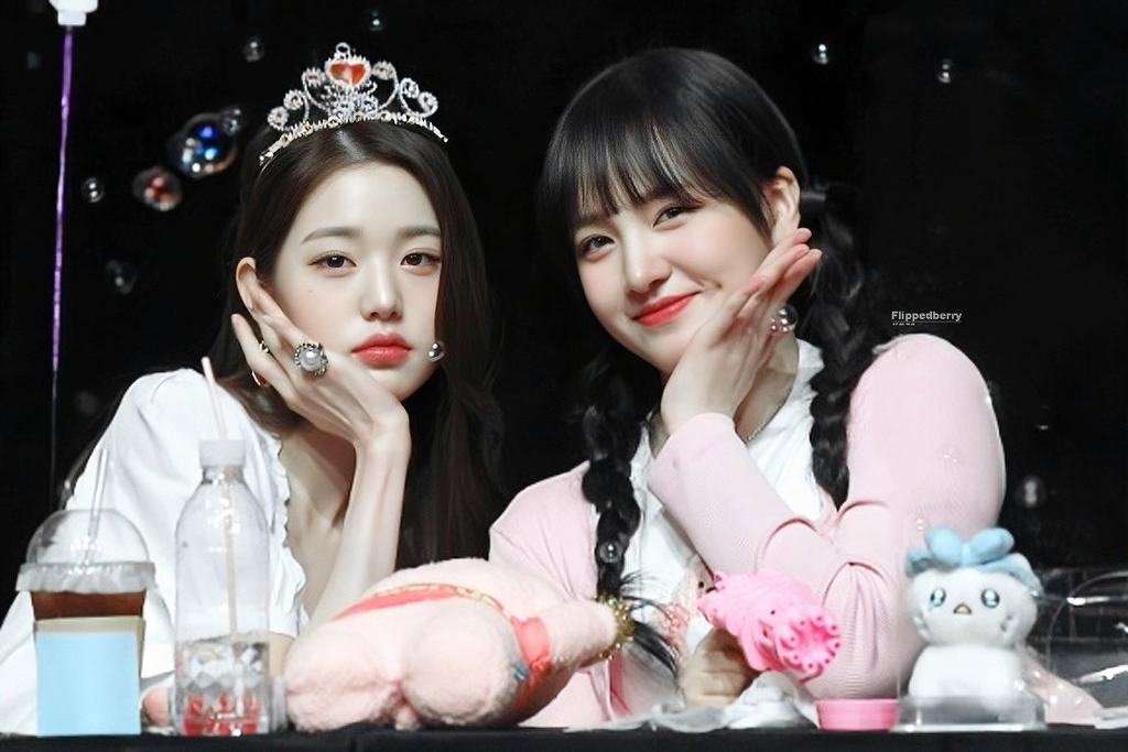 wonlizarchive's tweet photo. 🫶🏼 #WONYOUNG #LIZ #아이브 #IVE https://t.co/dq38QZd2Do
