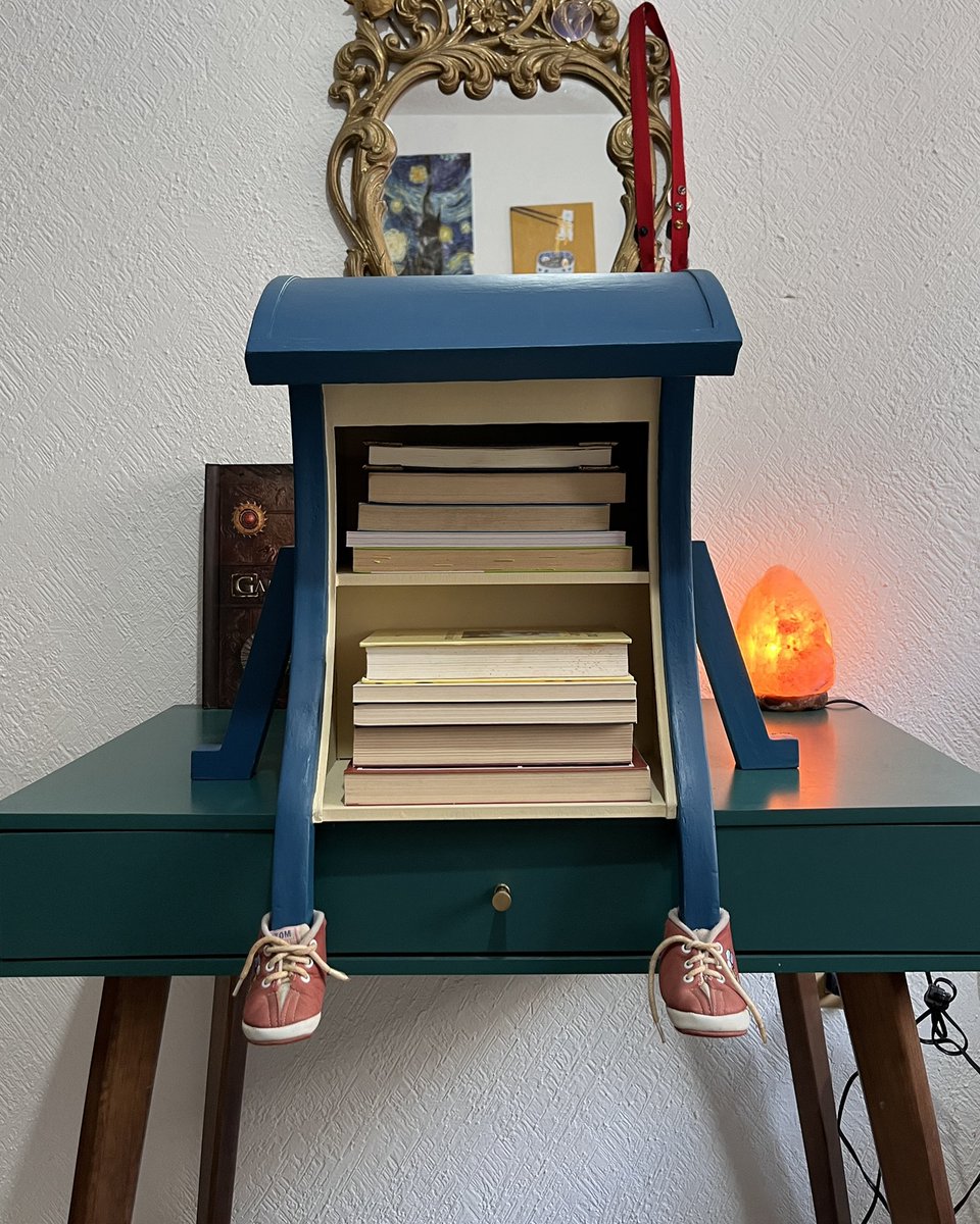 GremyRa's tweet image. mi proyecto semestral fue hacer un mueble que transmitiera como me siento