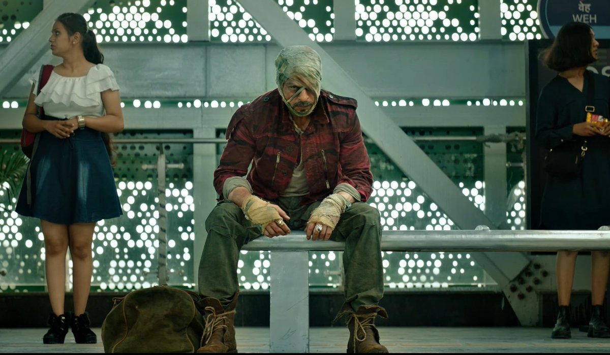 First look dari 'Jawan' menampilkan Shah Rukh Khan dengan wajah