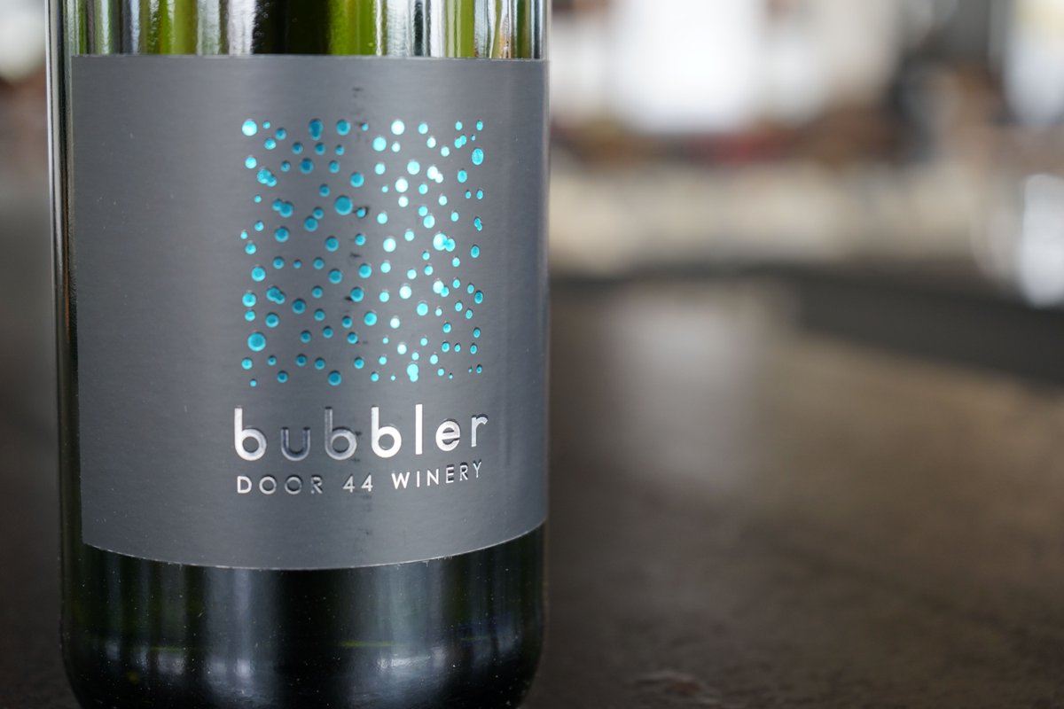 Parallel44's tweet image. 🍷❄️ Taste of the "Frozen Tundra" in summer. ☀️ 🥂 Come visit us and experience how we do things differently! 44wineries.com #doorcounty #wisconsin #greenbay