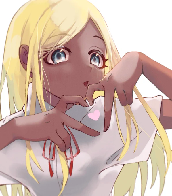 指ハートするライラさん 