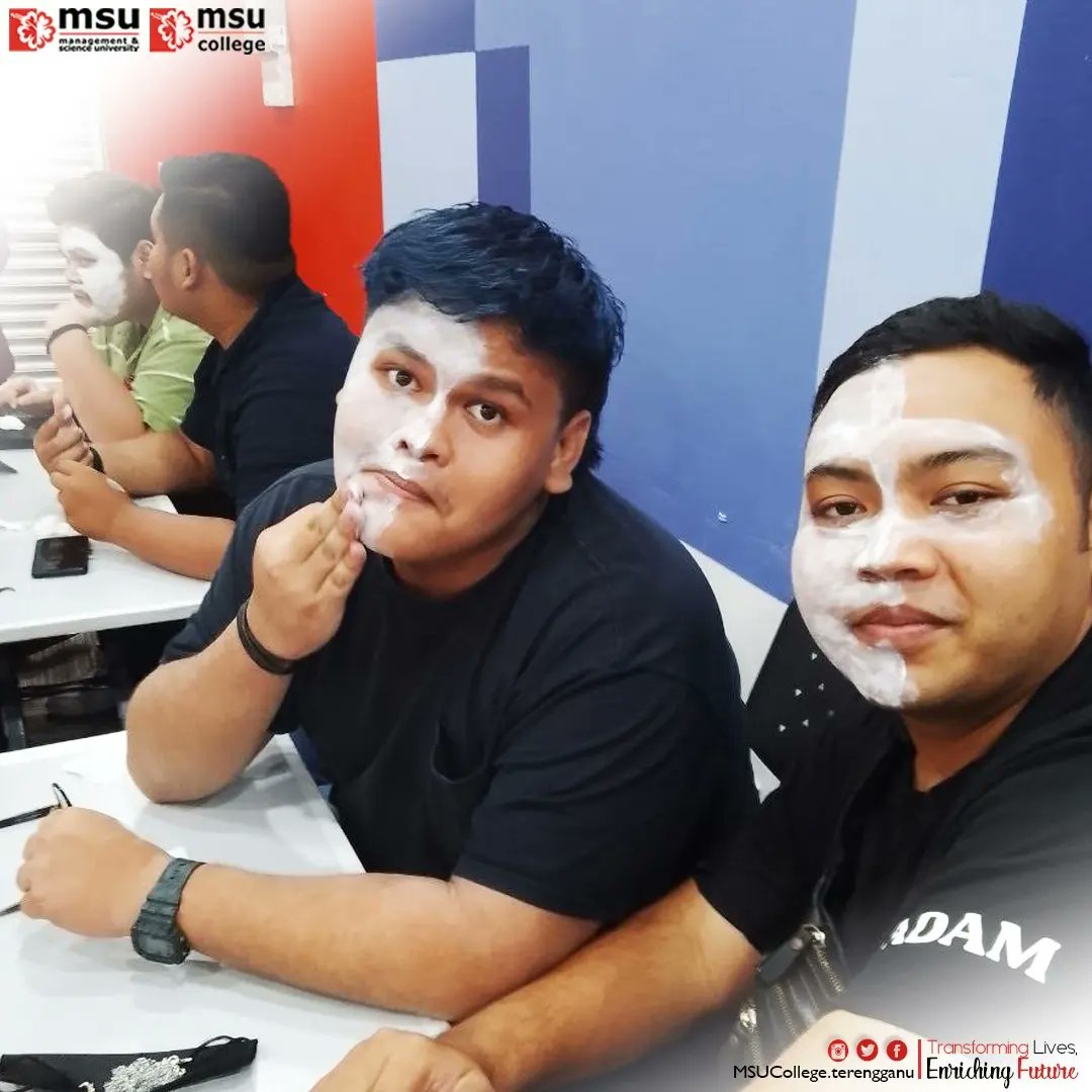 MSUcollege_trg's tweet photo. Program 'Grooming Talk' yang dianjurkan oleh Student Career Development dengan kerjasama Mary Kay membantu para pelajar memantapkan tatacara penampilan diri secara profesional serta meningkatkan personaliti dan keyakinan diri.
#MSUMalaysia
#MSUCollegeTerengganu
#groomingtalk https://t.co/JT5OtW6VXH