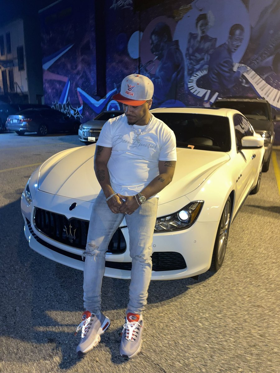 DJQUICKSILVA's tweet photo. I #BeenEssential ๐ฏ #InRealLife
#ThePartyKingpin #QuickSilva #QuickSilvaShow #IdontDJiPerform #WhoIsQuickSilva #InRealLife #LAMDC https://t.co/qJtekmp494