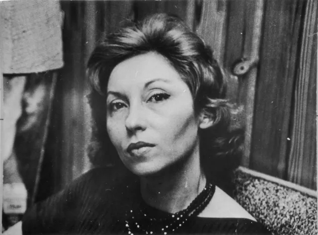 «Su literatura es antesala y motivo de encuentro consigo misma y con la alteridad; es imagen y posibilidad de diálogo con el enigma recóndito (…) y,quizás, con el misterio sin nombre que se ignora e intuye»

Un planeta llamado #ClariceLispector wp.me/p2IeJF-MO <a href="/lecturass/">Lecturas Sumergidas</a>