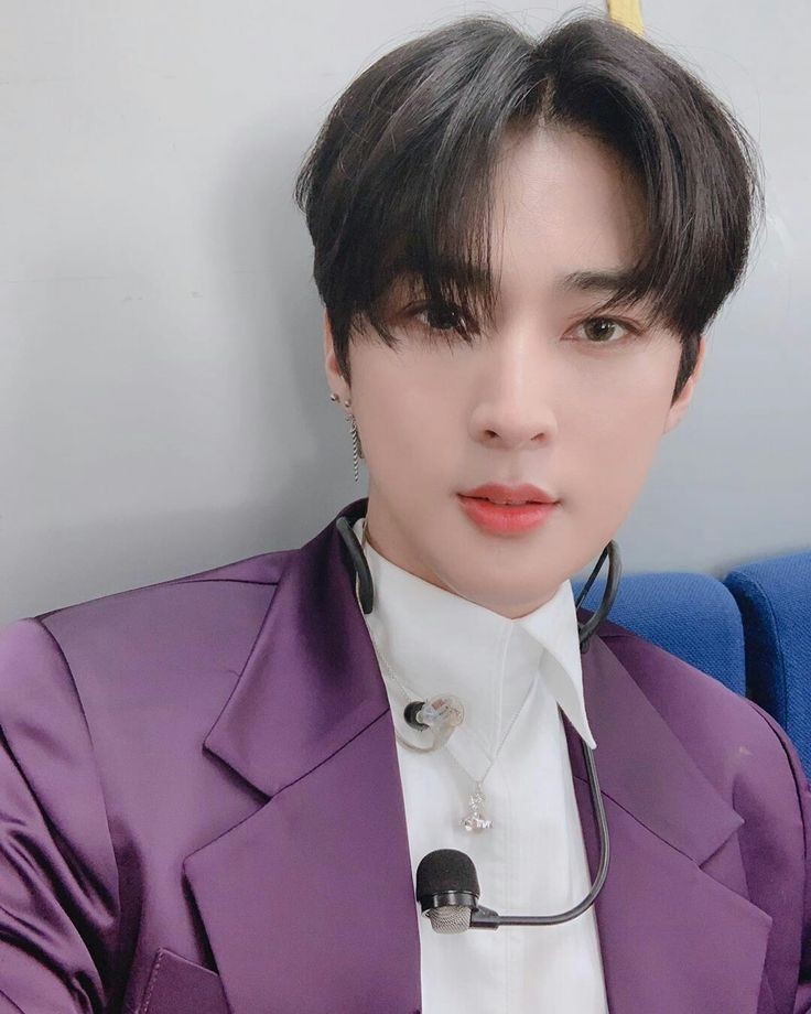 A_S_VAV's tweet photo. @fanplus_app I nominate #ACE from #VAV 
Born on August 28, 1992 

#브이에이브이 @VAV_official https://t.co/TqlOZjECGH