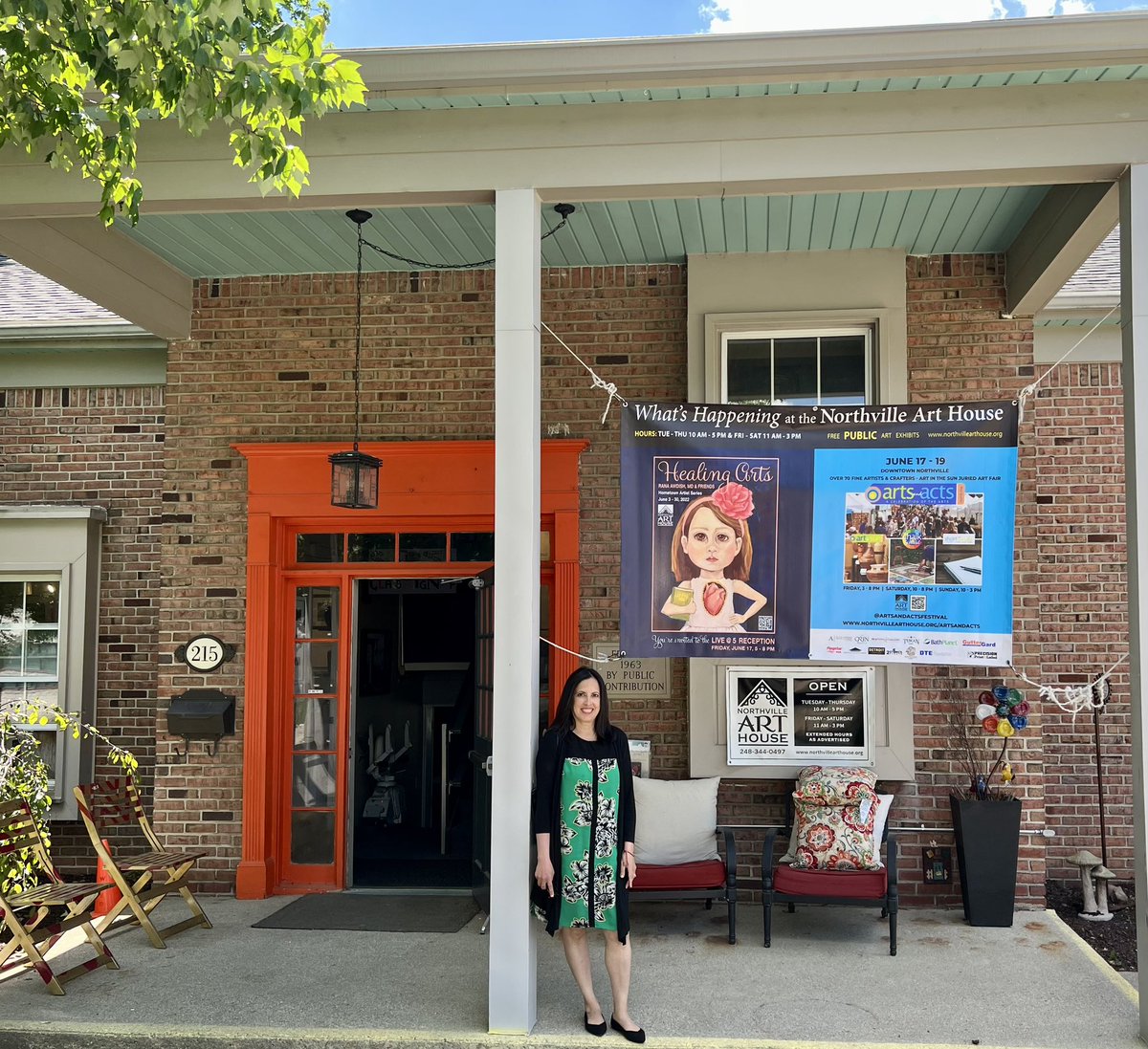 It’s really happening!! The art is installed <a href="/NorthvilleArt/">Northville Art House</a> and you can go see it! ❤️ (full disclosure, I’m better at IG so if you want more details check out the IG). #artinmedicine #healingarts
📸: <a href="/RanaAwdish/">RanaAwdishMD</a>