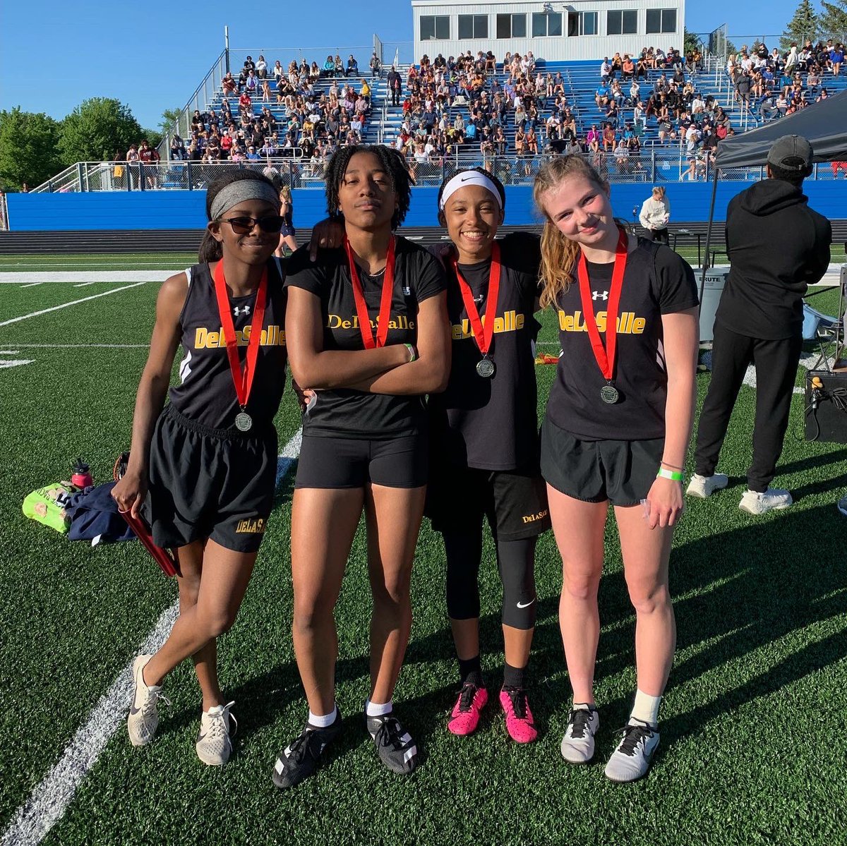 DLS_Activities's tweet photo. These 8️⃣ Islanders are headed to STATE! 🥇

Congrats to the following individuals:

Girls 4x1 &amp; 4x2: Ayanna Zarlee, Naja Giles, Aneisha Scott, Anna Gries

Boys 4x4: Christian Moberg, Gus Langford, Liam Neary, Darius Irvin

Girls 100M: Naja Giles

Boys 400M &amp; 200M: Gus Langford https://t.co/4hOpLrOEhM