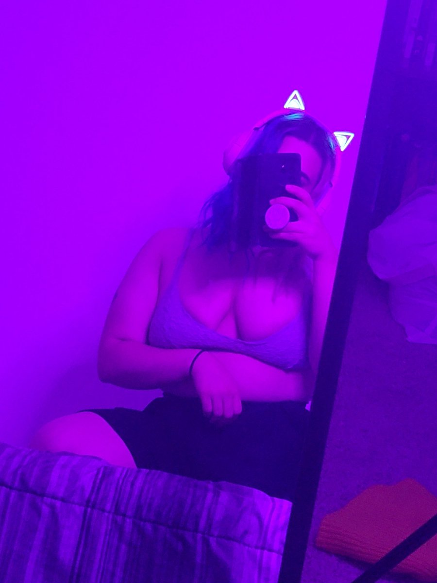 PoppyDemen's tweet photo. New pin-
🍓 21
🍑 he/him🏳️‍⚧️
🍓 hard+soft kinks
🍑 switch
🍓 bi
🍑 horny 24/7
🍓 taken by 2 bitches
🍑 cum addict
🍓 minors dni
🍑 dms always open♡
🍓 I need friends- rt+follow to be moots♡
🍑 OF linked on profile♡
🍓 random tips will likely get a surprise back♡
#nsfw #nsfwtwt https://t.co/05TmhBoYtd