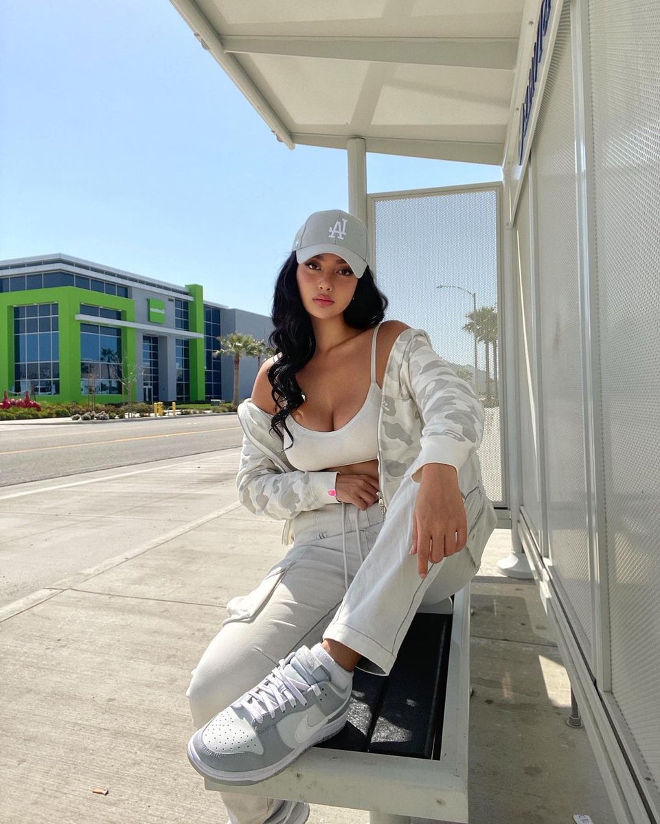 Sariah hart tweet media