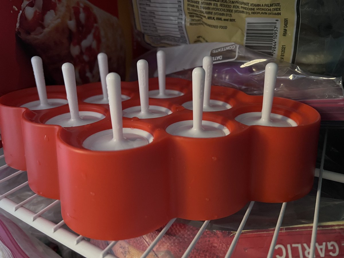 FishBowlFamily's tweet photo. 🌤 Mini Pops 🍧
#minipops #summereats #hotdays https://t.co/9UvpzOLFlH