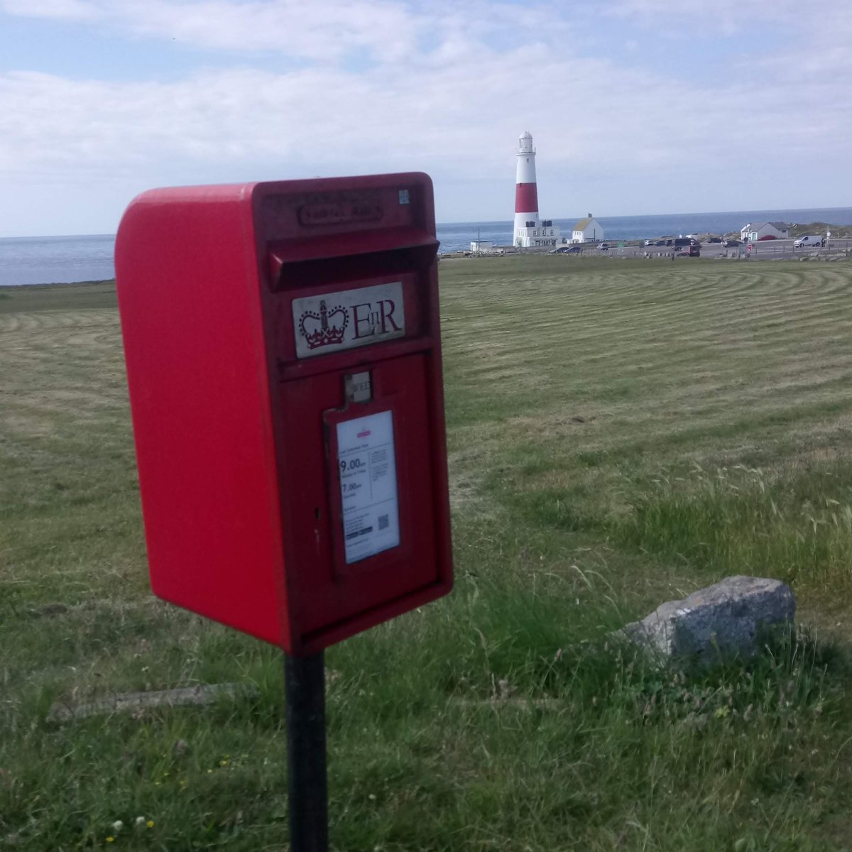 LizWoodford1's tweet photo. A box with a view! #PostboxSaturday #portlandlighthouse https://t.co/tEXluLrkGm