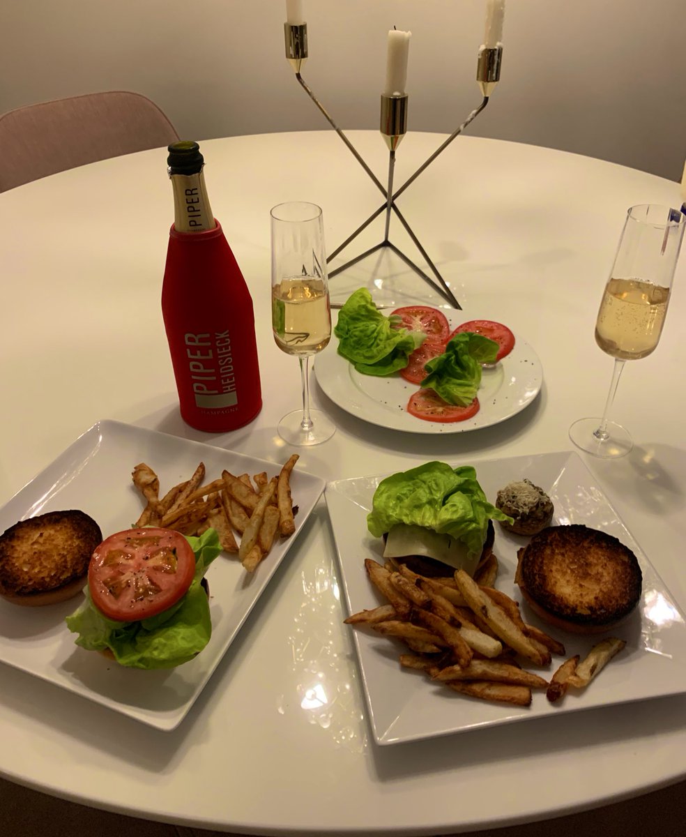 wordforword83's tweet photo. Three @AntiChefJamie and Julia recipes in one meal: Bifteck Haché À La Lyonnaise, Champignons Farcis and Belgian Frites (burgers, stuffed mushrooms and fries, but in French and Belgian🤷‍♀️) #antichef https://t.co/PIeFWBoaEj