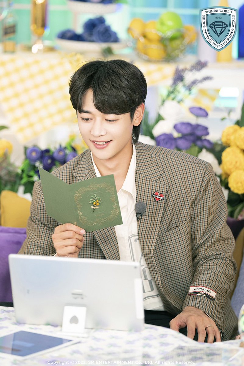 AllAbtChoiMinho's tweet photo. 220603. <SHINee 14th Debut Anniversary>

| L**n Update |

SHINee Online Party ☆ SHINee DAY 📷

#SHINee #샤이니 
#14thSHINeeDay 
#14th_Debut_Anniversary https://t.co/G9NdRPlHu5