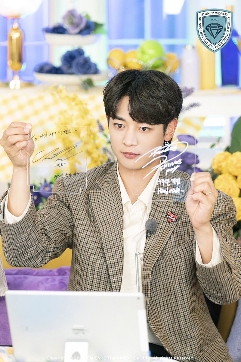 AllAbtChoiMinho's tweet photo. 220603. <SHINee 14th Debut Anniversary>

| L**n Update |

SHINee Online Party ☆ SHINee DAY 📷

#SHINee #샤이니 
#14thSHINeeDay 
#14th_Debut_Anniversary https://t.co/G9NdRPlHu5
