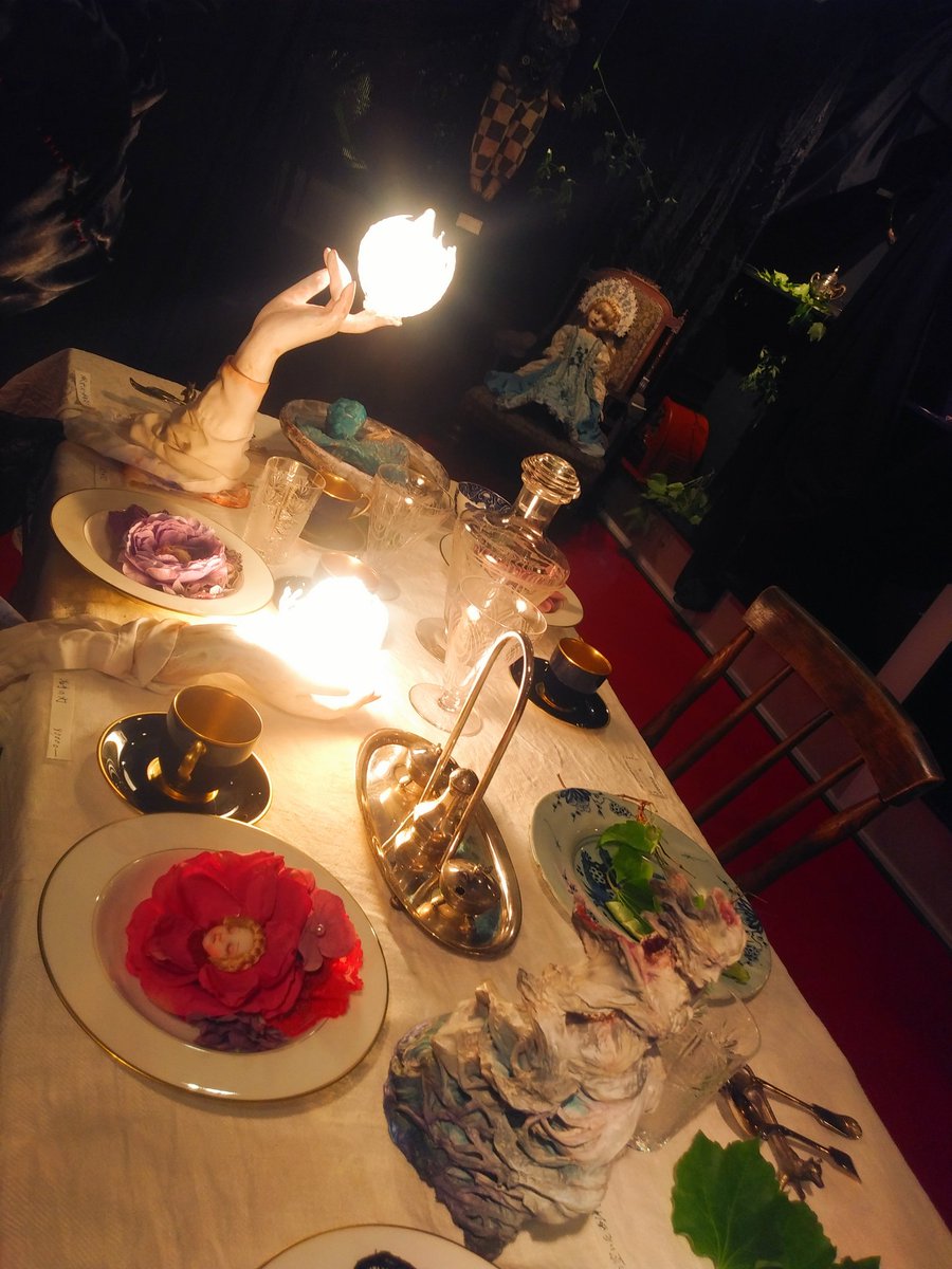shimizumari's tweet photo. ライト商會三条店
山下昇平×清水真理2人展
「晩餐会」6月4日〜19日
13時〜20時(月曜休み)
新旧人形、絵画作品や作品集、アクセサリーを販売致します。 https://t.co/E7k9g8ygZV