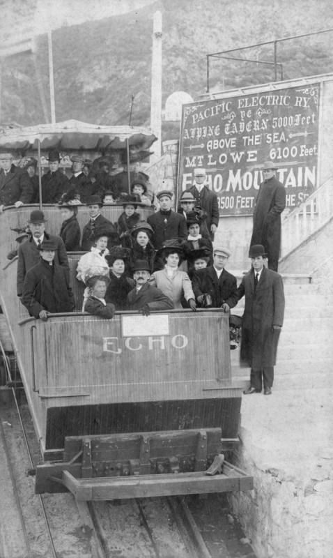 OldLAPhotos's tweet photo. Another group poses on Echo Incline car https://t.co/U1m6DaW2qX https://t.co/BpypkJ8g5t