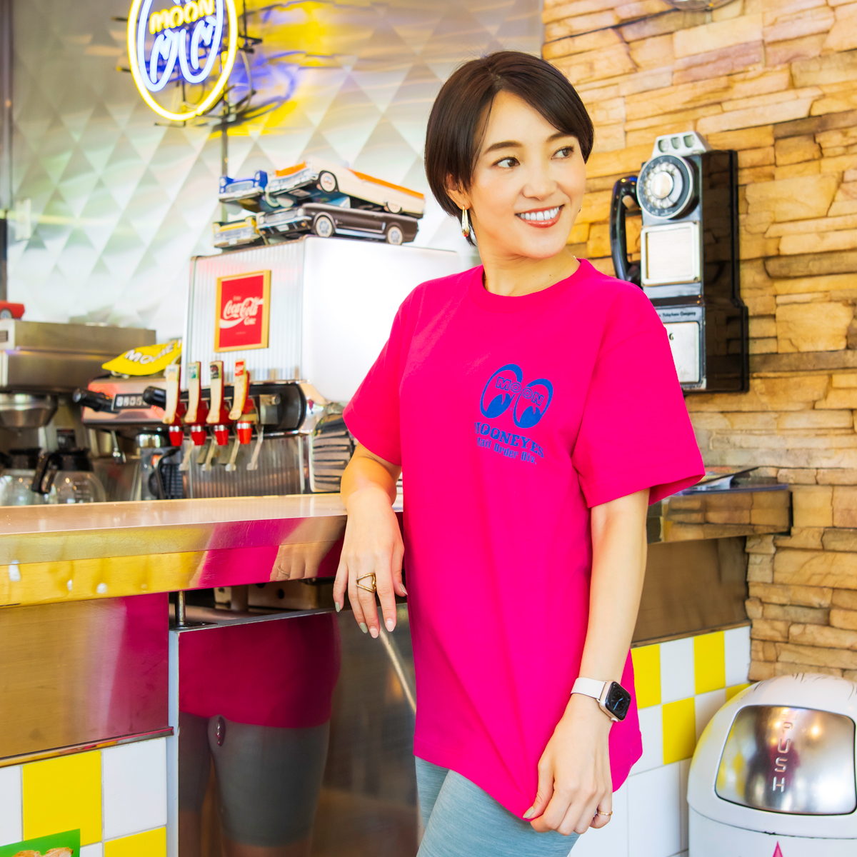 【Online Shop Limited】
MOONEYES Pinstripe Tiger T-shirt

TIGERRRR!!
Online store limited TIGERRRR!! design t-shirt by Wildman.

The wild tiger is designed with Wildman's detailed pinstripe, and it is largely printed on the back.

Pre-Order Now!!
mooneyes.jp/product-list?k…