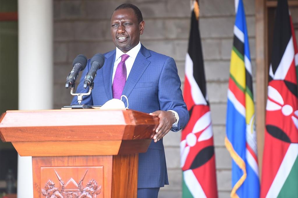 Paul_mchakuzi's tweet photo. Dear Kenyans, who has a good economic strategy that will save our country Kenya.
Like for Ruto♥️
Retweet for Raila 🔃
Follow @Paul_mchakuzi 
#MasculinitySaturday #10over10 #Masimba #Kalonzo https://t.co/s5pZBuLnrt