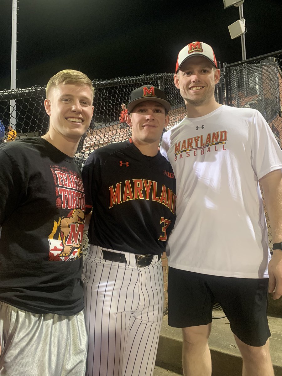 tott1443's tweet photo. 1st time Cameron &amp; Nolan have been able to watch their brother pitch together at the same time. God continues to bless this family! https://t.co/fBqsJWwuCW