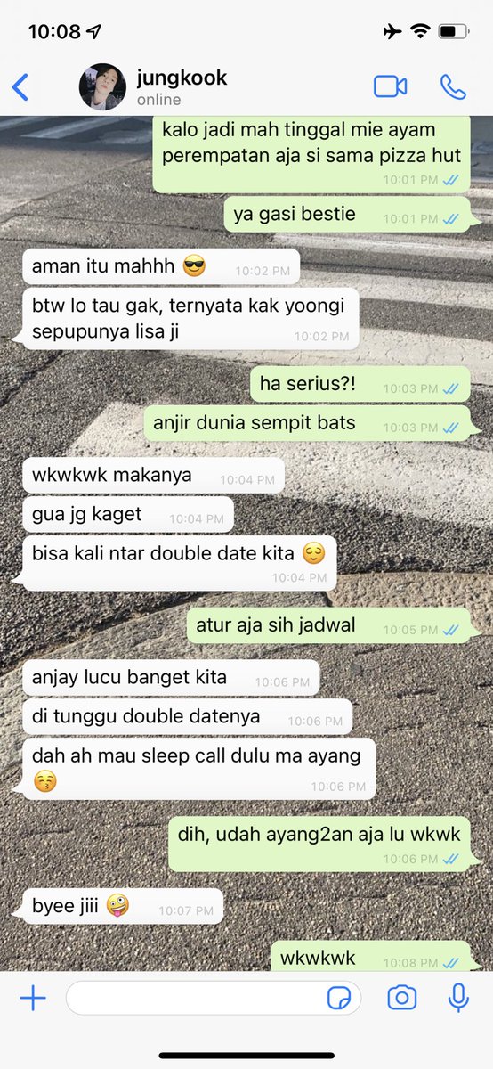 tokyogc__f's tweet photo. 📍#jikook onetweet AU

disaat niat, usaha, dan hasil gabisa ada di jalur yang sama..

⚠️ slight angst, ignore time stamp https://t.co/84SfBZ6vYc