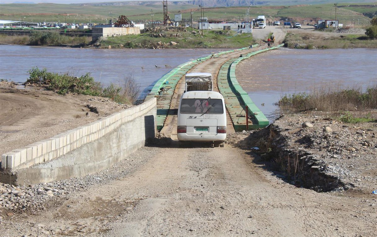 International Working Brigades on its way to #Rojava
After a short stay in Sulaymaniya, the group of volunteers is now heading to the Semalka border crossing. Through out the day we will update you on their journey here 
#workingbrigades