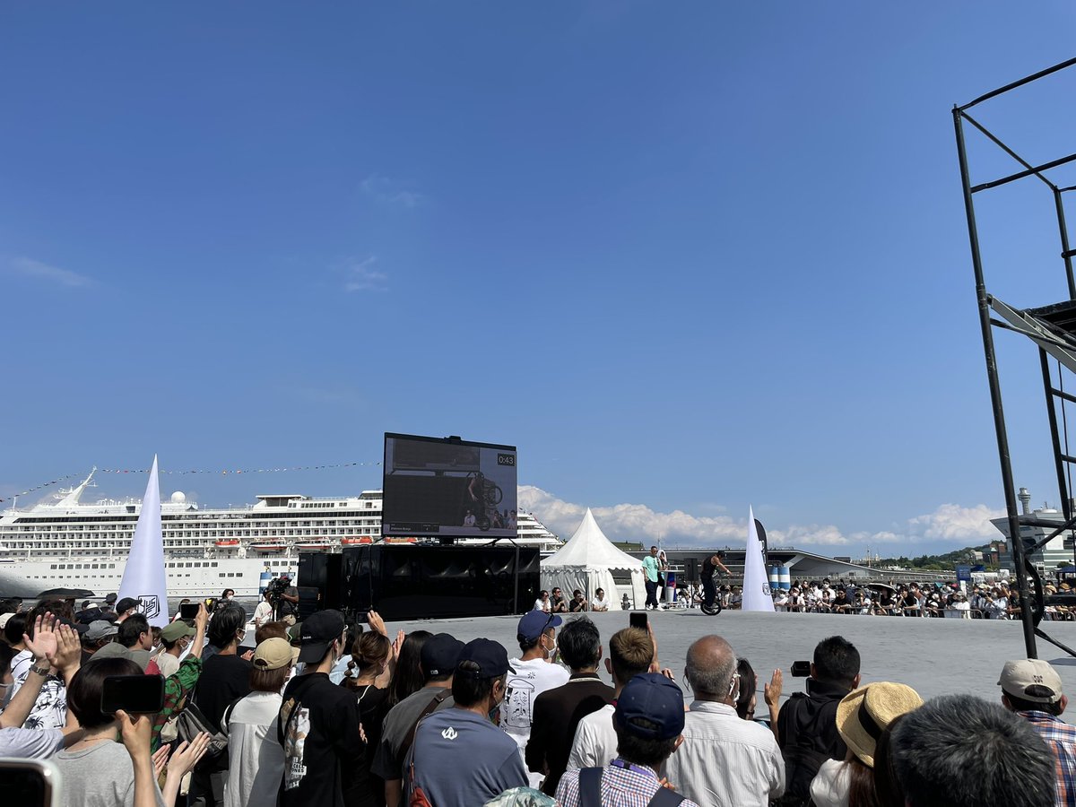 oppeeeee's tweet photo. Yokohama Urban Sports Festival
盛り上がってます！

明日はパルクールも登場！！
皆んな遊びに来てね☺️

自分が入らない現場を見に来たのは初めてかも🤔
体がうずうずする笑

#YUSF https://t.co/4z0XjAbNho