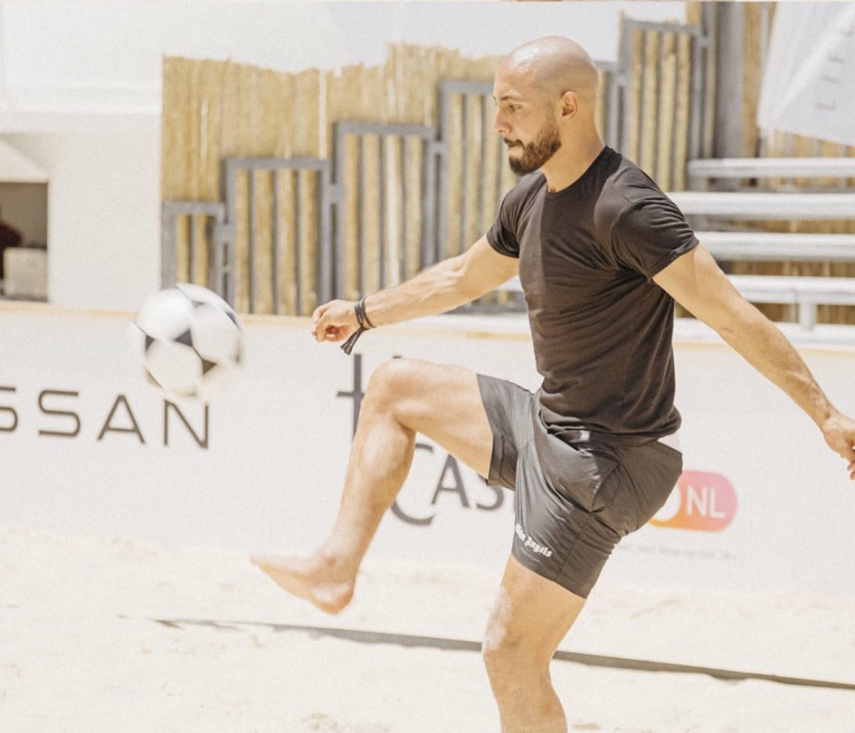 EttachkilaTN's tweet image. ✨🇹🇳

Événement « Life After Football » à Hammamet ! 

Patrick Kluivert, Robin Van Persie, Nordine Amrabat sont présents..