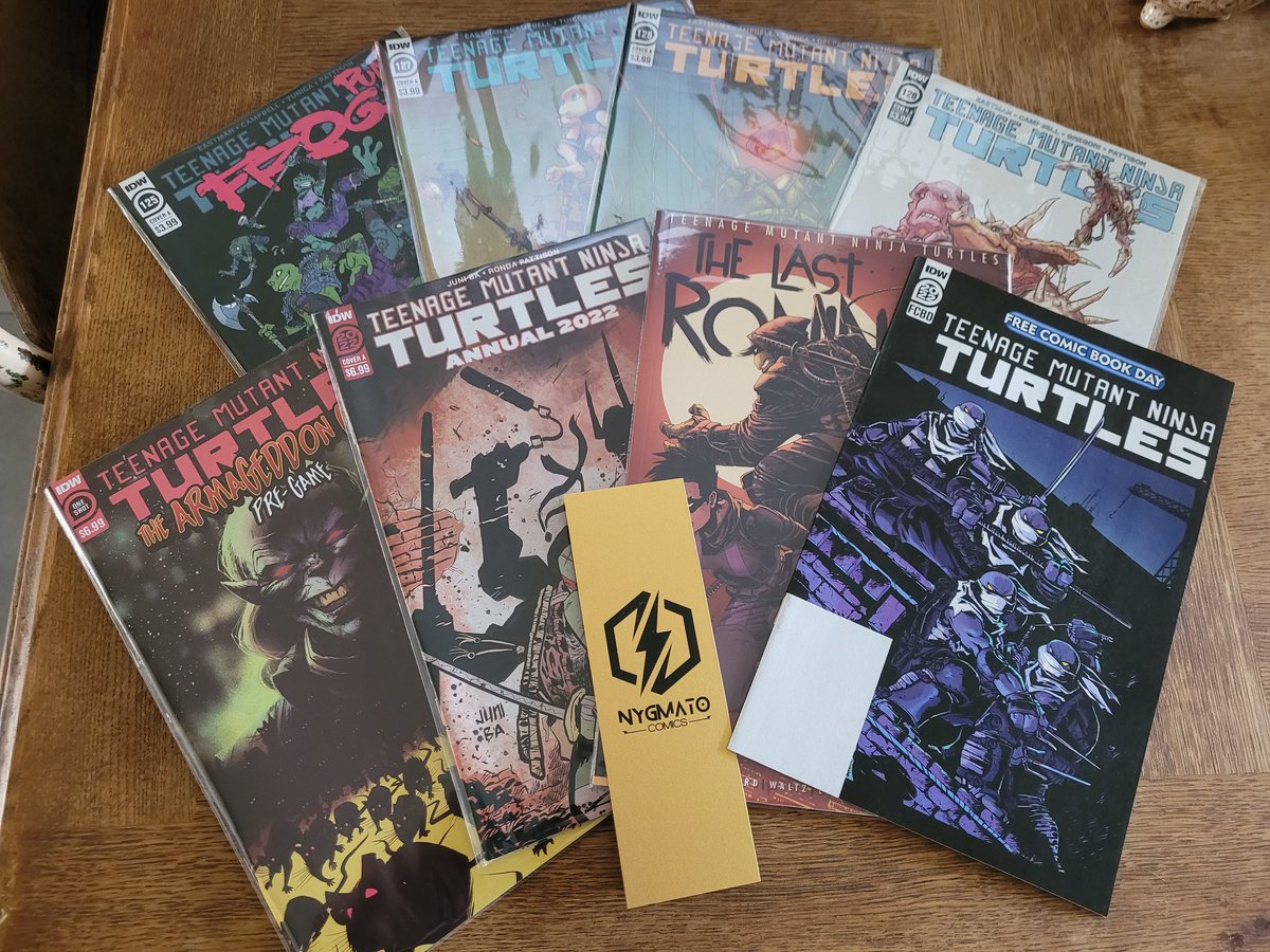 MegsCustom's tweet photo. Réception comics VO du jour. Encore des #TMNT, du #HomeSickPilot, et du #MonkeyMeat. 4 numéros de @juni_ba en une commande c'est pas mal :) https://t.co/P6772PqU28