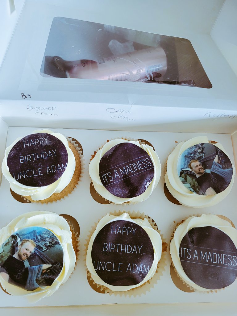 rebjx's tweet photo. Birthday cupcakes 🥳 @AllyALaw https://t.co/SrIfUuv2K6