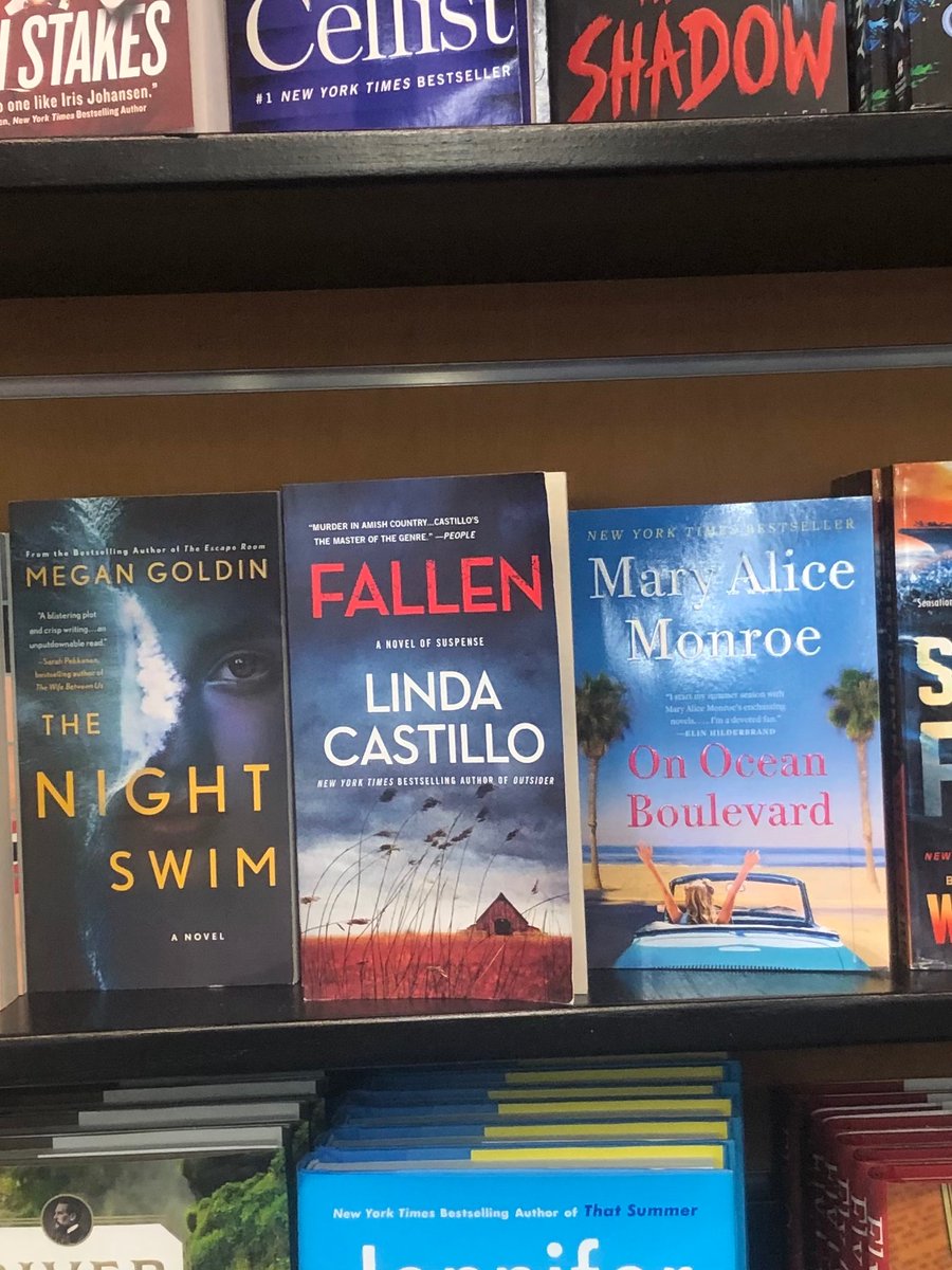 Spotted at Greenville-Spartanburg Airport this morning. Looking for a great read? <a href="/LindaCastillo11/">Linda Castillo</a> never disappoints!
#airportreads  #greatbook