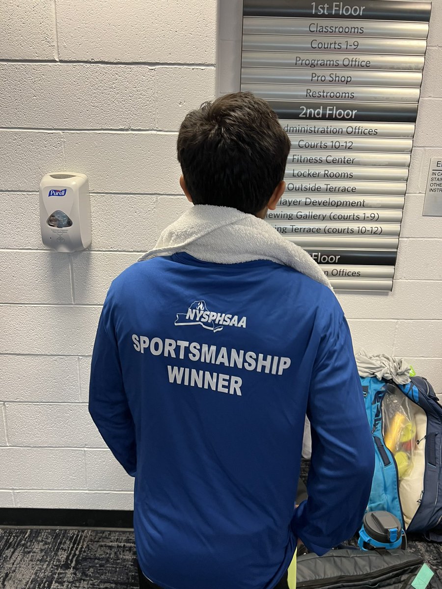 gymlim's tweet image. 2 awesome days @USTANTC for the @NYSPHSAA Boys Individual Championships. @WheatleySchool Kavin was @AthViii Sportsmanship winner of the tournament. @WheatleySports will be back here for the Small School Team Championships on 6/10 9am. @LITennisMag @EastWillistonSD #jobnotdoneyet