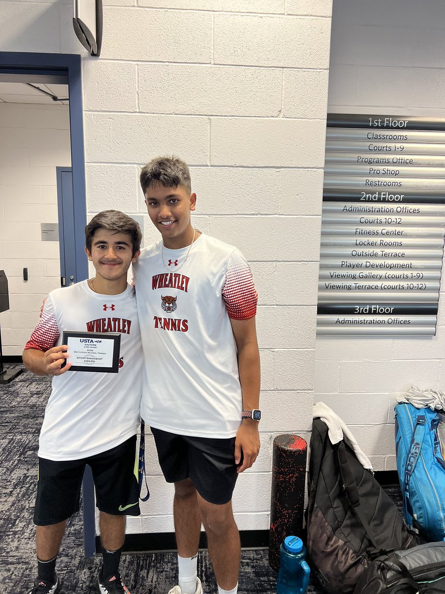 gymlim's tweet image. 2 awesome days @USTANTC for the @NYSPHSAA Boys Individual Championships. @WheatleySchool Kavin was @AthViii Sportsmanship winner of the tournament. @WheatleySports will be back here for the Small School Team Championships on 6/10 9am. @LITennisMag @EastWillistonSD #jobnotdoneyet